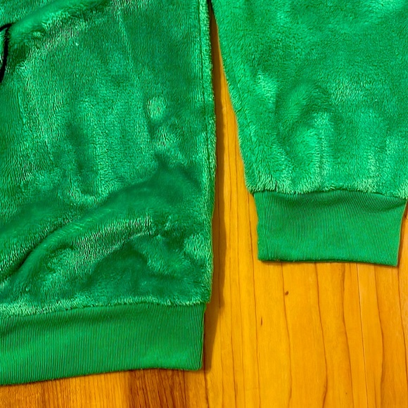 The Grinch long sleeve top size L - Picture 5 of 8